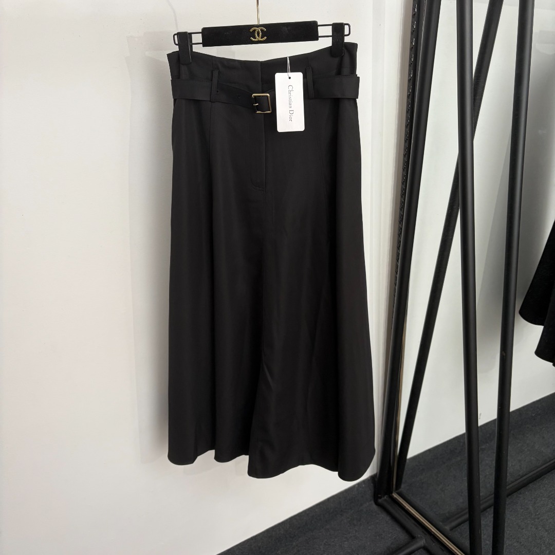 wsxc1783419437681_4 Dior skirt - Image 1