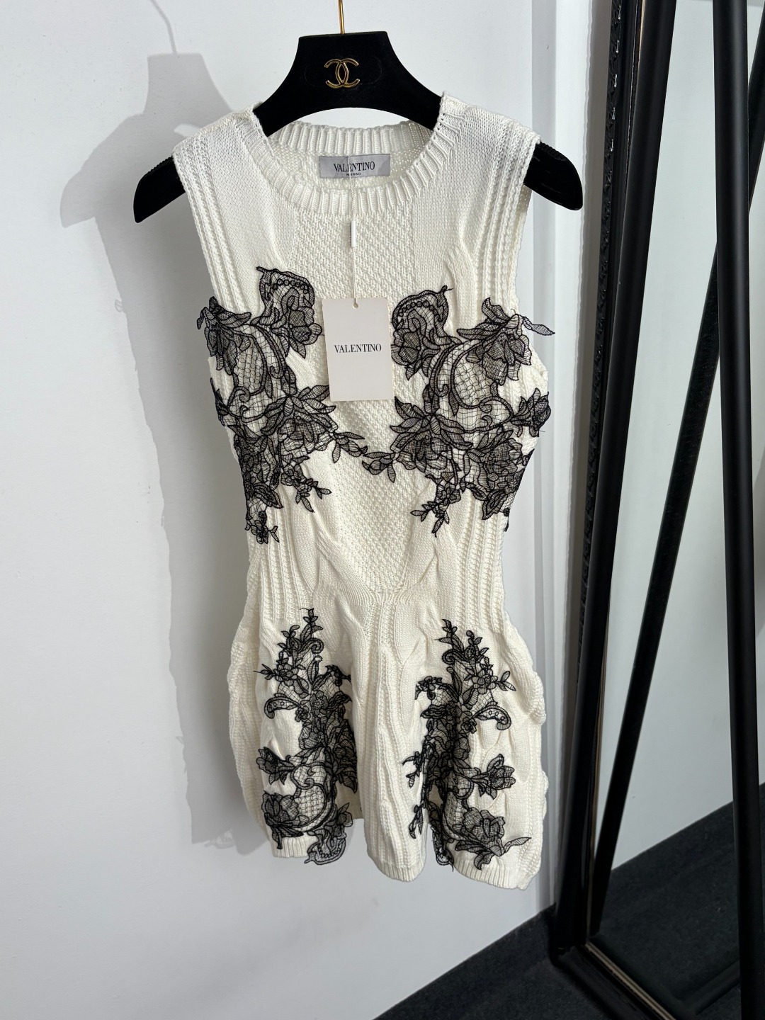 wsxc1783586976116_0 Valentino dress - Image 1