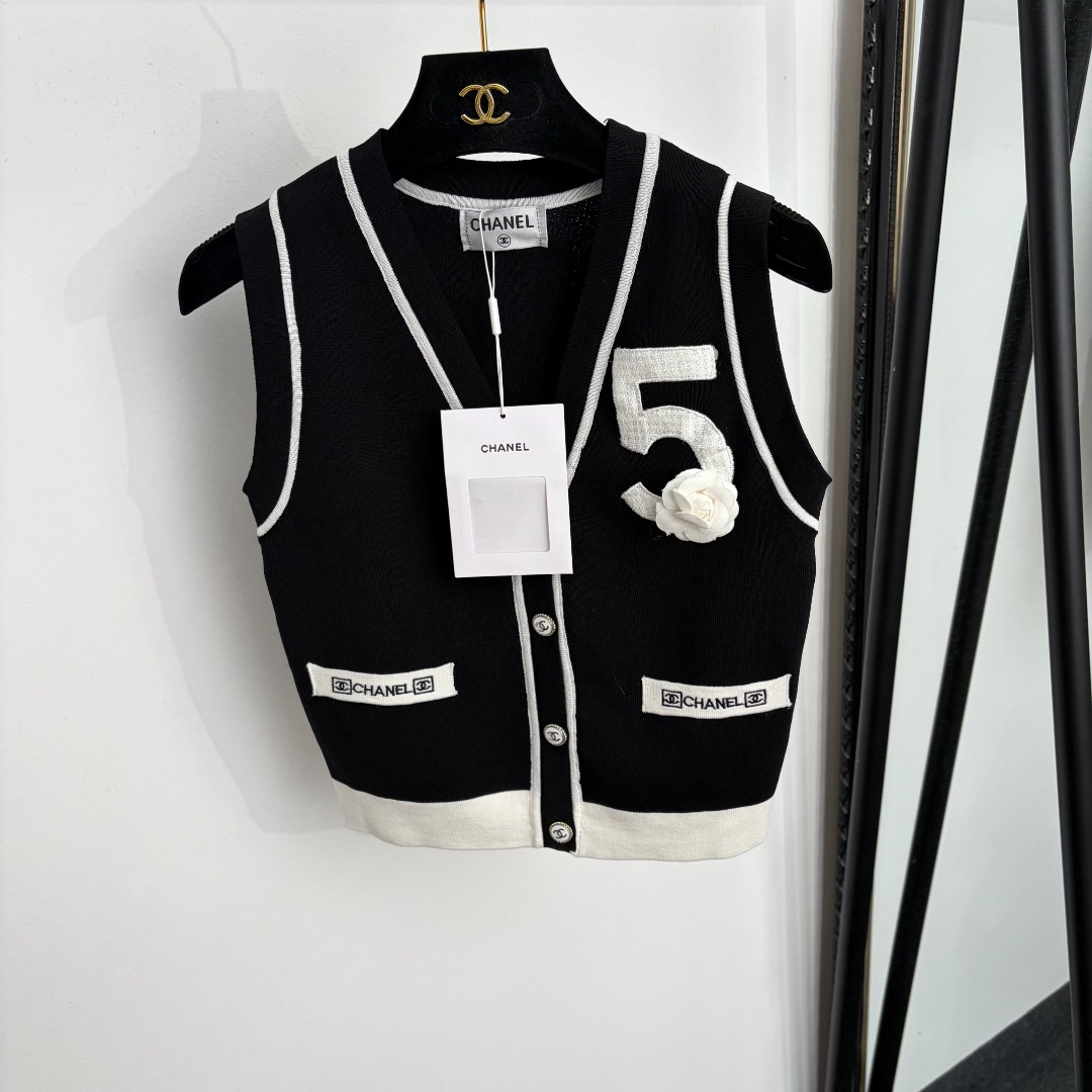 wsxc1783589241199_0 Chanel shirt - Image 1