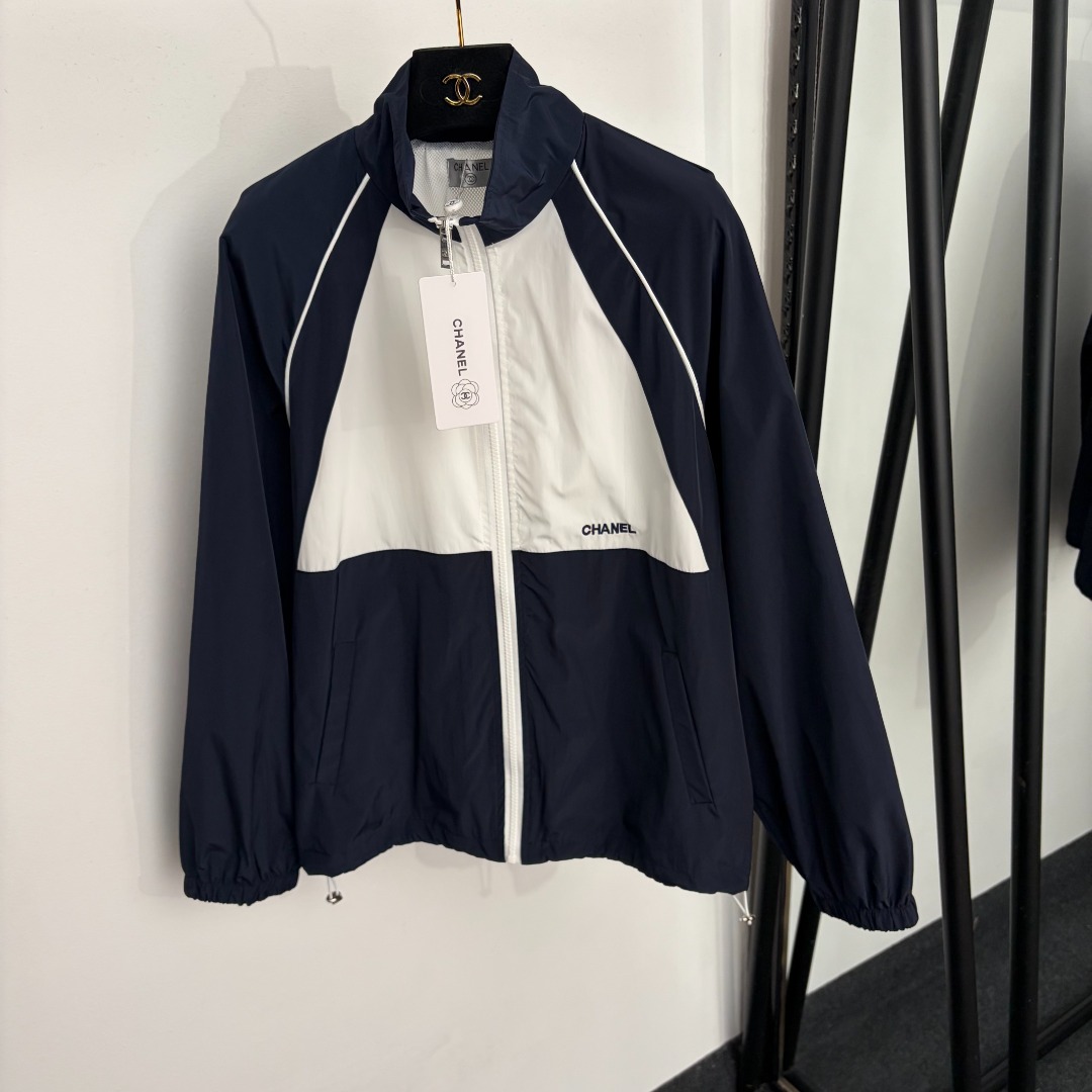 wsxc1784107533393_0 Chanel jacket - Image 1