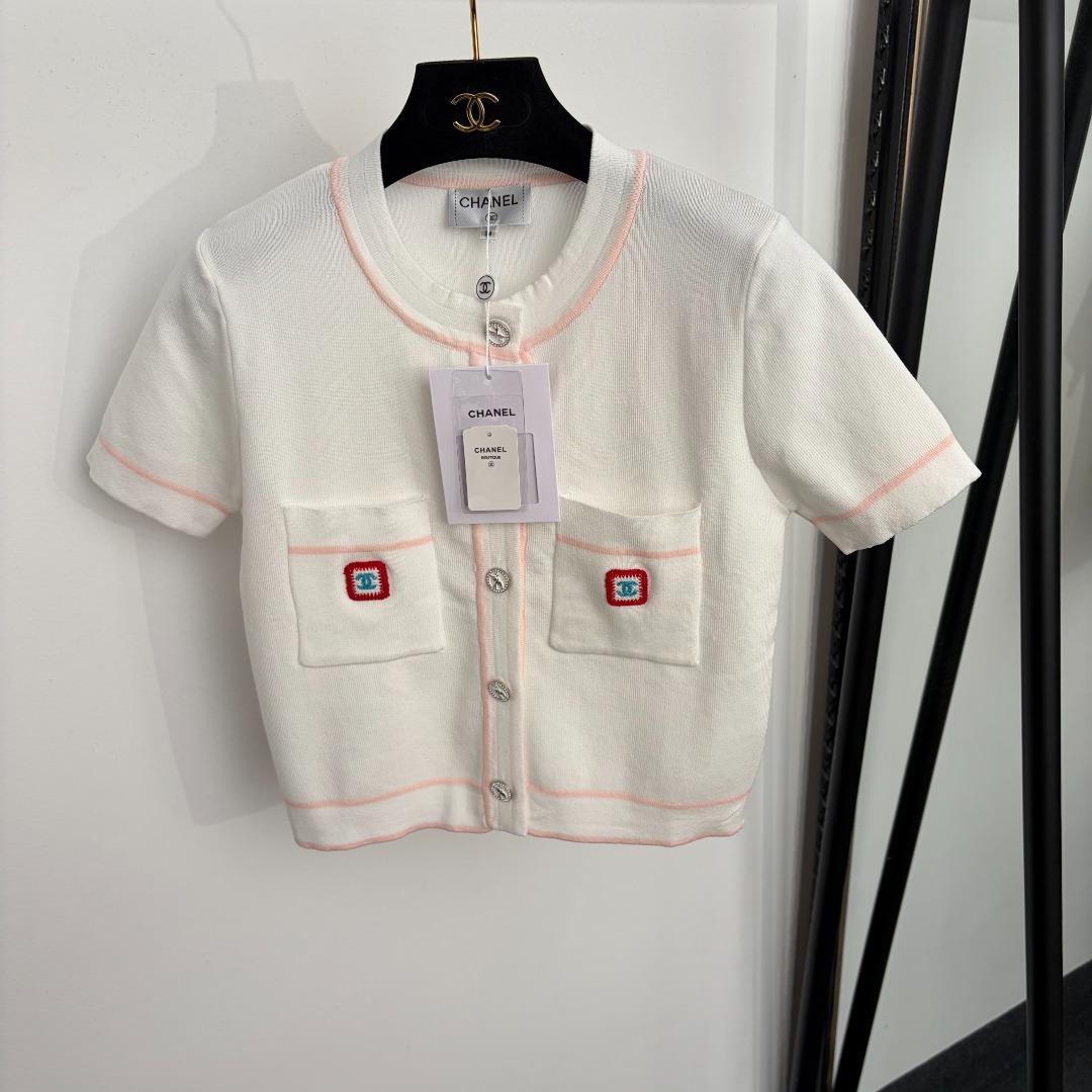 wsxc1784107626288_0 Chanel shirt - Image 1