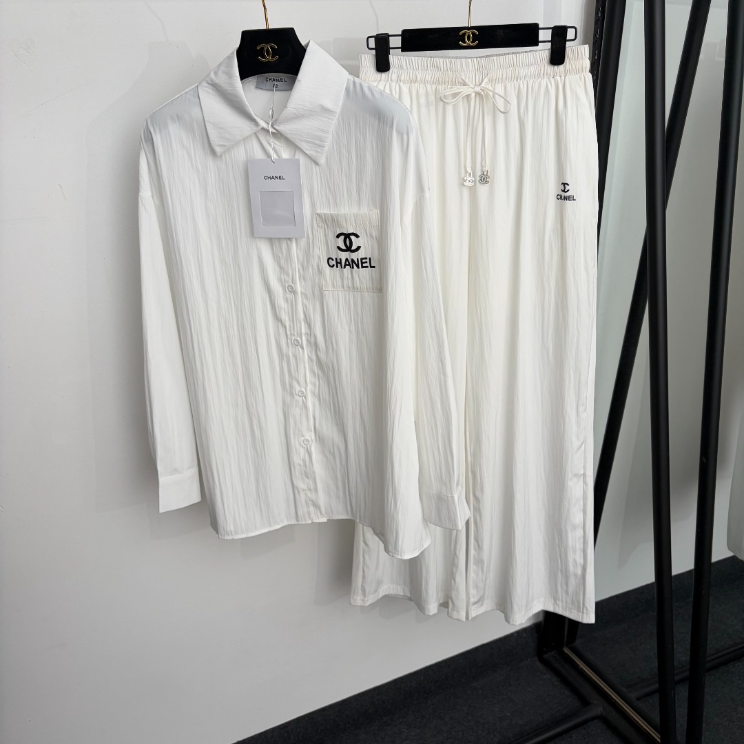 wsxc1784391615623_0 Chanel set - Image 1